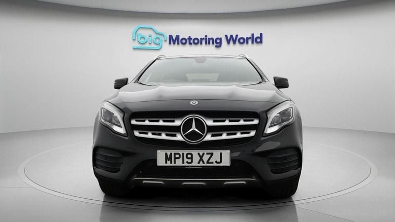 Used Mercedes GLA200 AMG line 156 HP (114 kW) 2019 Black SUV