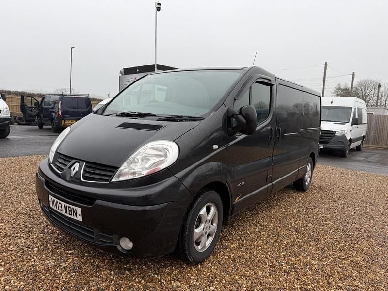 Used Renault Trafic 115 HP (84 kW) 2013 Black MPV