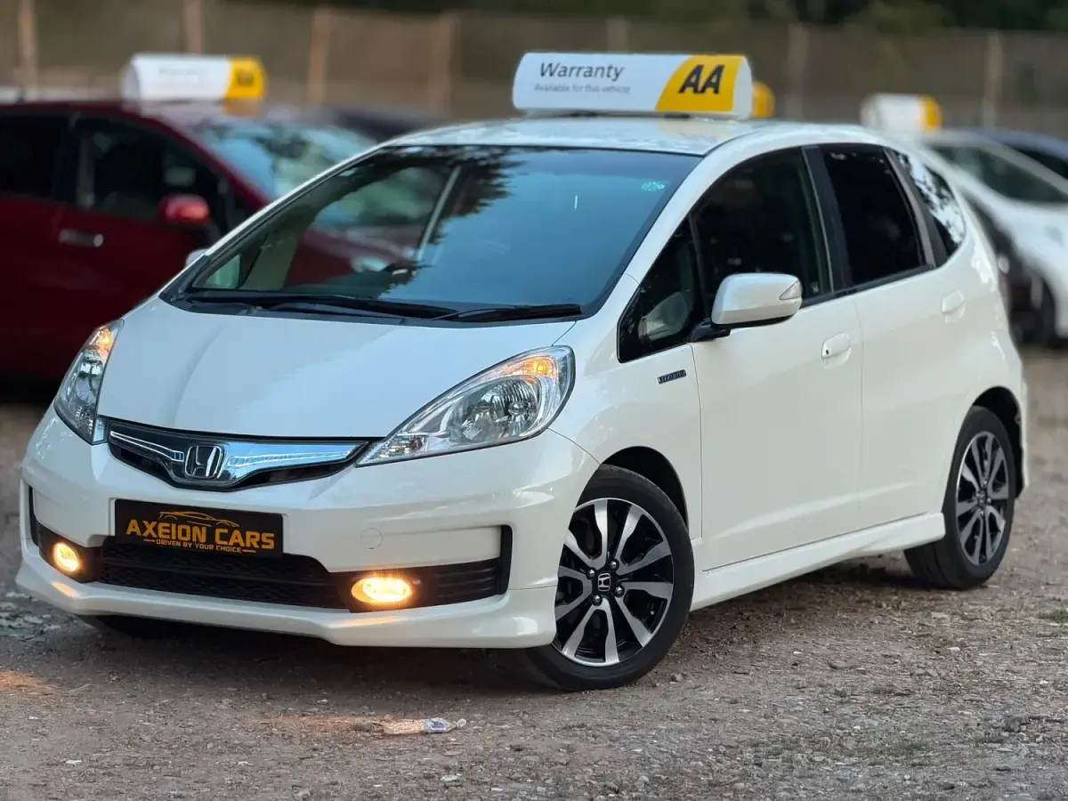 Used Honda Jazz EX 122 HP (89 kW) 2013 White Hatchback