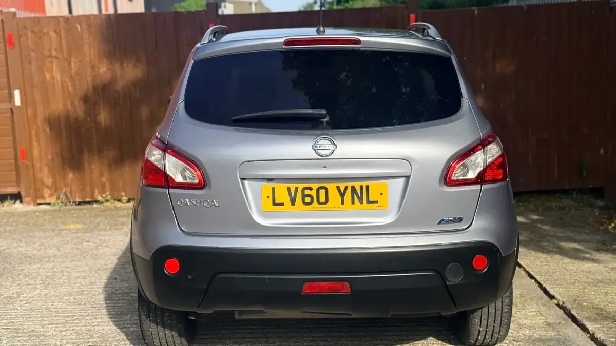 Used Nissan Qashqai Tekna 110 HP (80 kW) 2011 Grey SUV