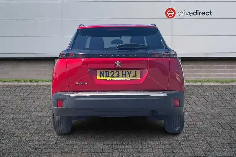 Used Peugeot 2008 Active+ 100 HP (73 kW) 2023 Red SUV