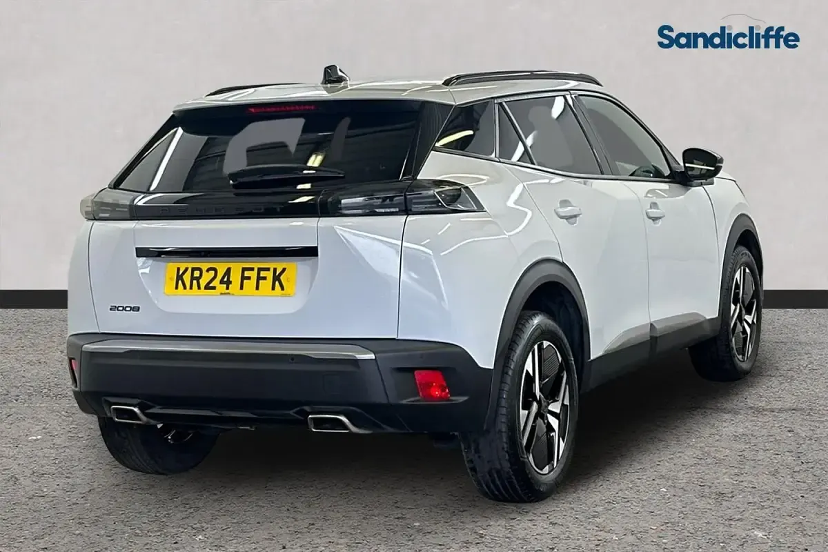 Used Peugeot 2008 Allure 131 HP (96 kW) 2024 White SUV