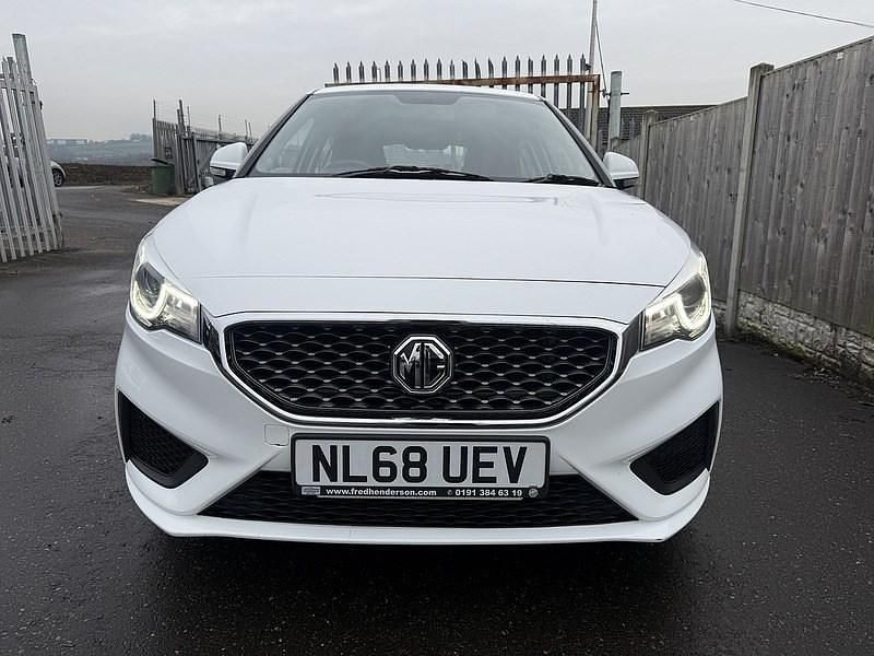 Used MG MG3 Excite 106 HP (77 kW) 2018 White Hatchback