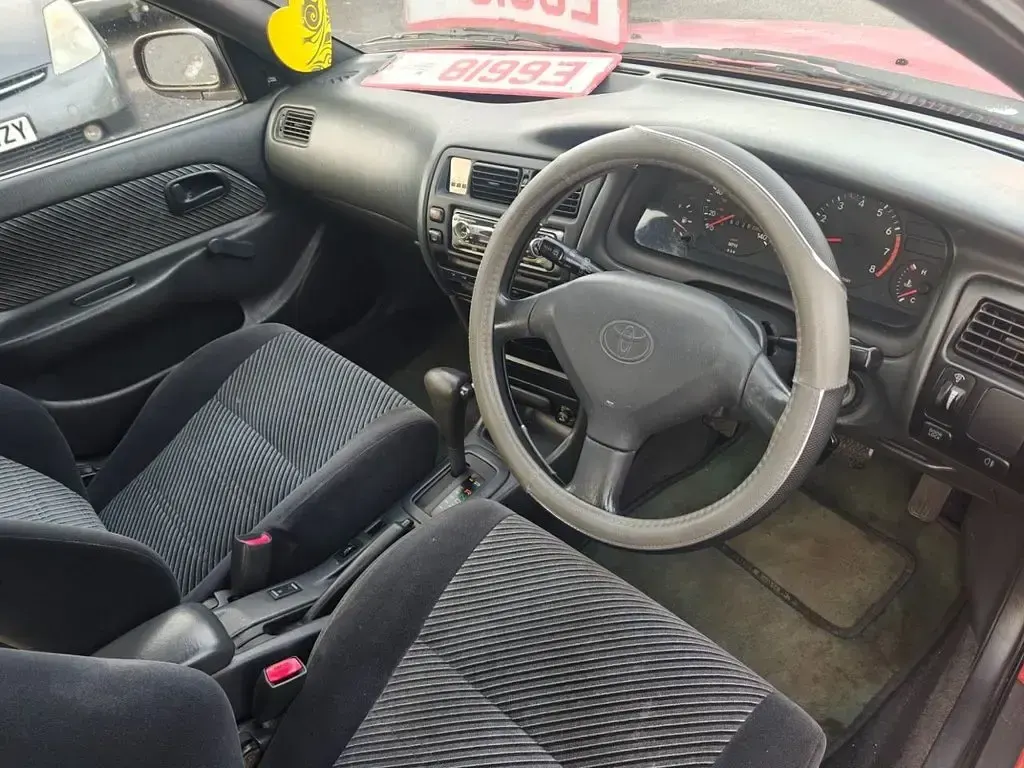 Used Toyota Corolla 75 HP (55 kW) 1993 Red Hatchback
