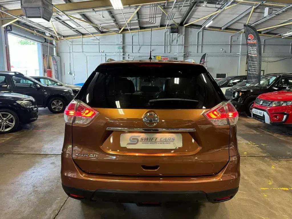 Used Nissan X-Trail Tekna 130 HP (95 kW) 2016 Orange SUV