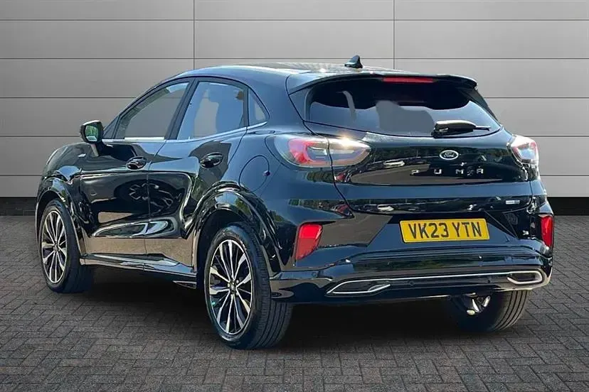 Begagnad Ford Puma ST-Line 155 HK (114 kW) 2023 Svart SUV