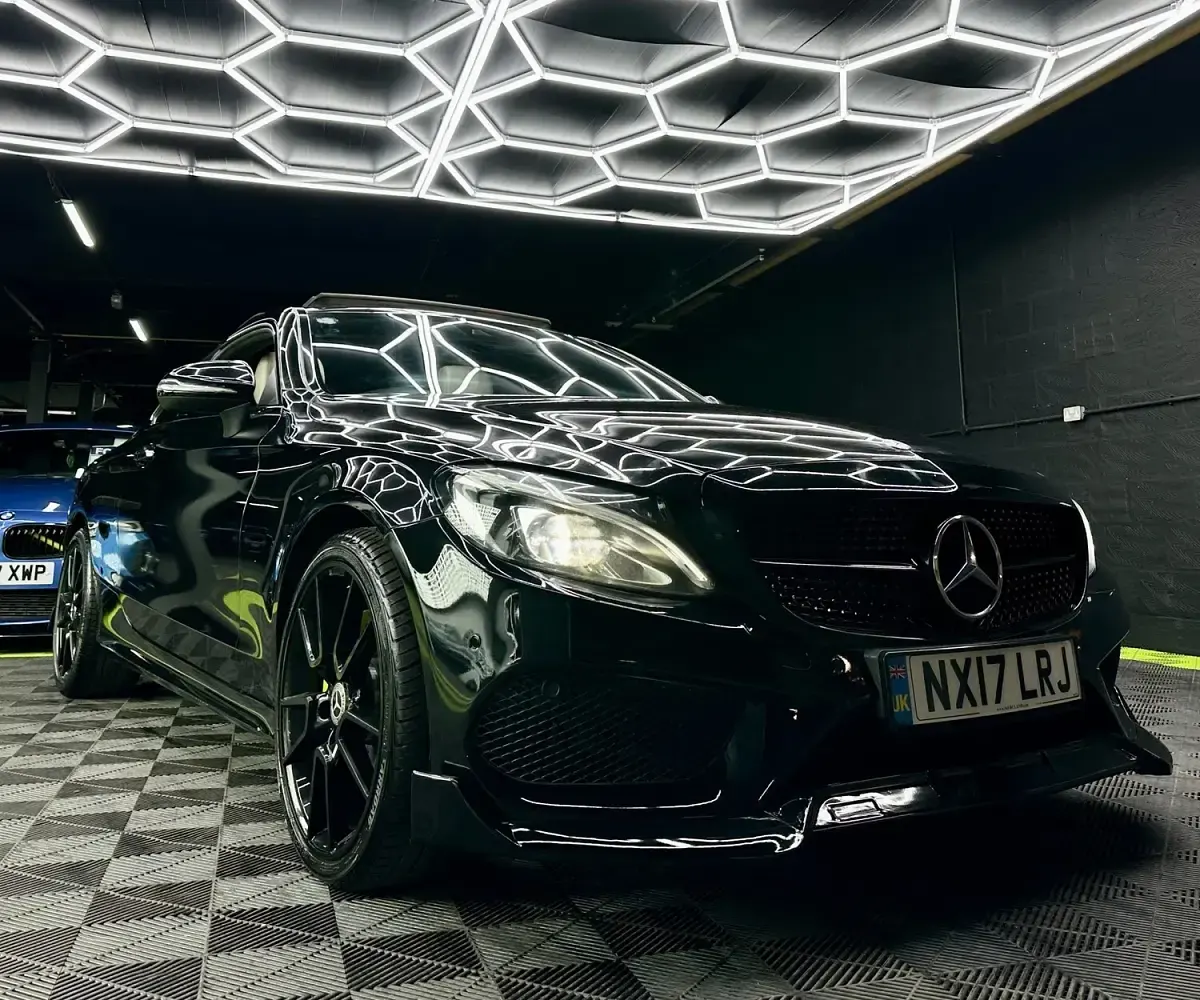 Used Mercedes C220 AMG Line Premium Plus 170 HP (125 kW) 2017 Black Coupe