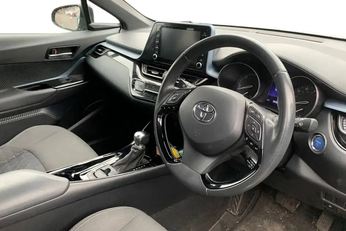 Used Toyota C-HR Design 122 HP (89 kW) 2021 Grey SUV
