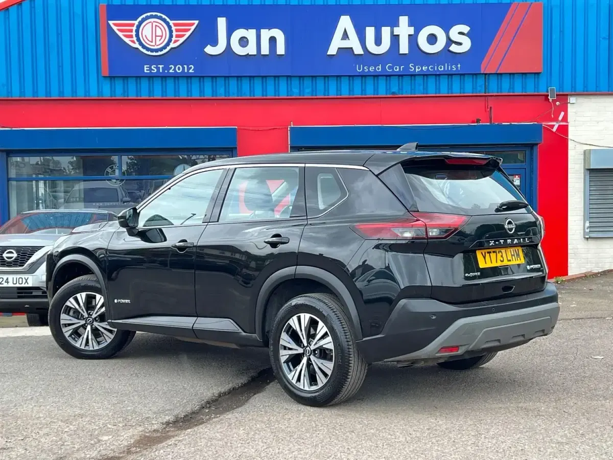 Used Nissan X-Trail Acenta 213 HP (156 kW) 2023 Black SUV