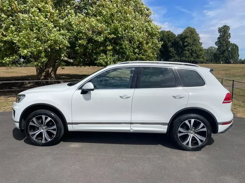 Used VW Touareg R-line 2016 White SUV
