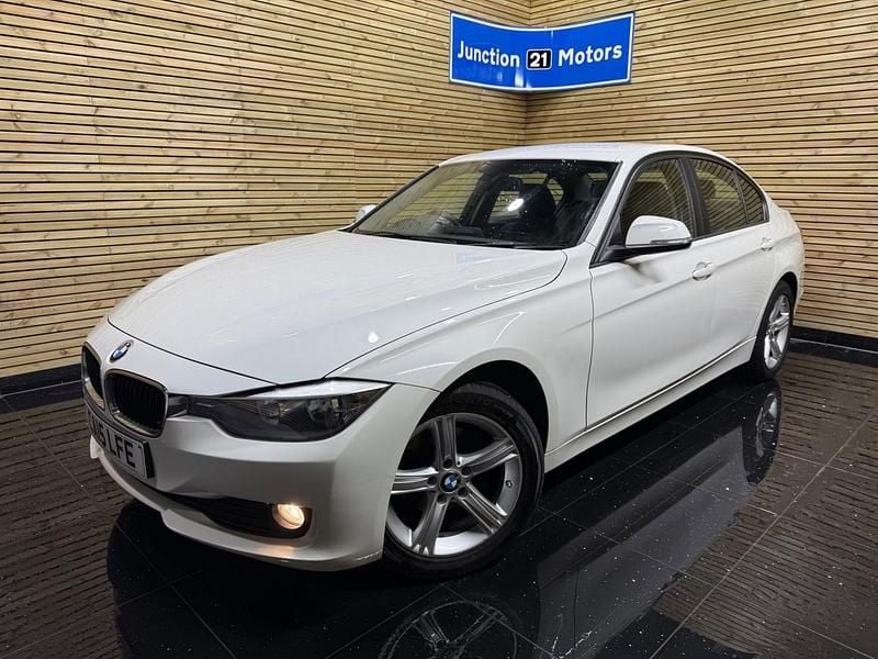 White Used 2015 BMW 318 Comfort Edition Sedan | £5,999 (Good price) - Image 1/4