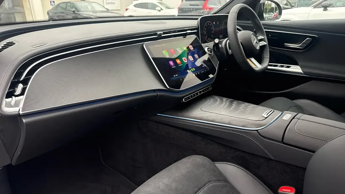 New Mercedes E300 Urban 313 HP (230 kW) 2025 Alpine grey Estate