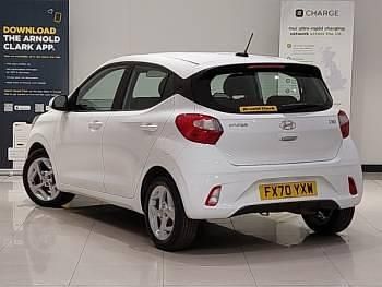 Used Hyundai i10 SE 67 HP (49 kW) 2020 White Hatchback