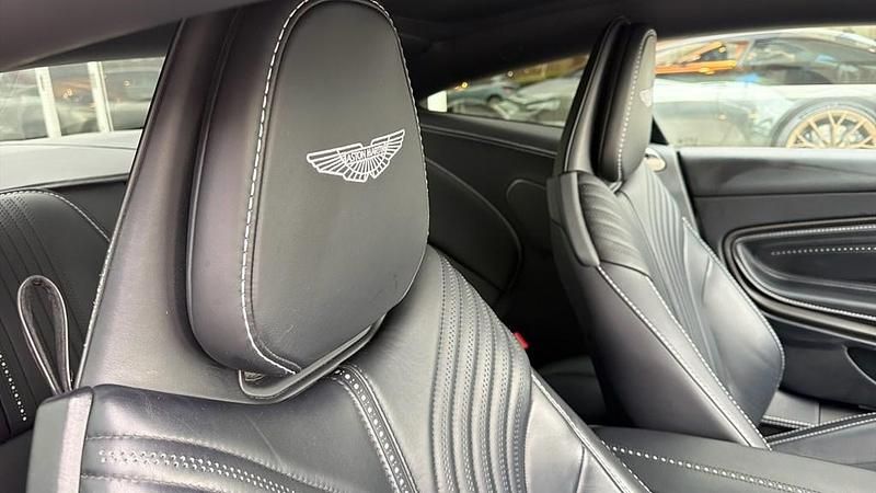 Used Aston Martin DB11 630 HP (463 kW) 2022 Silver Coupe