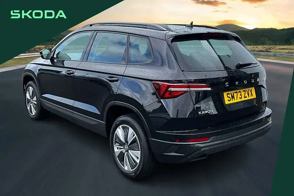 Second-hand Skoda Karoq SE Drive 147 CP (108 kW) 2024 Negru SUV