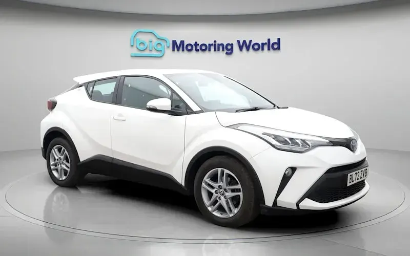 Second-hand Toyota C-HR 122 CP (89 kW) 2023 Alb SUV