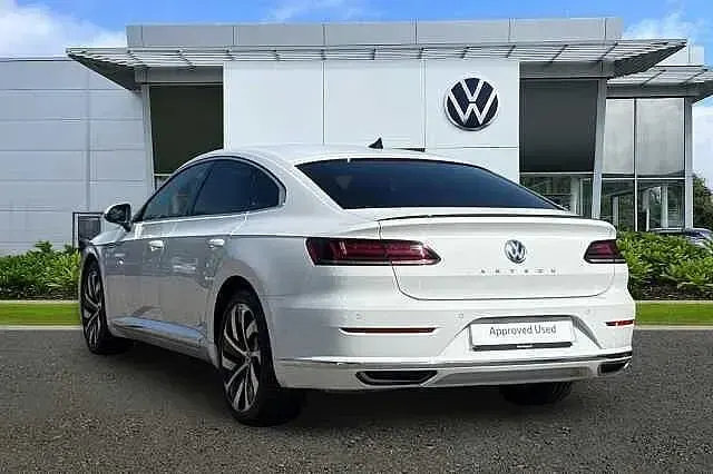 Używany VW Arteon R-line 190 KM (139 kW) 2020 Biały Hatchback