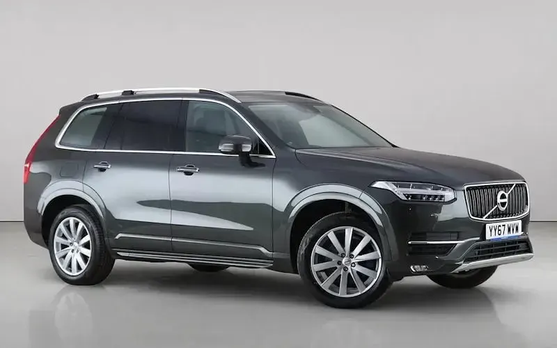 Used Volvo XC90 Momentum 235 HP (172 kW) 2019 SUV