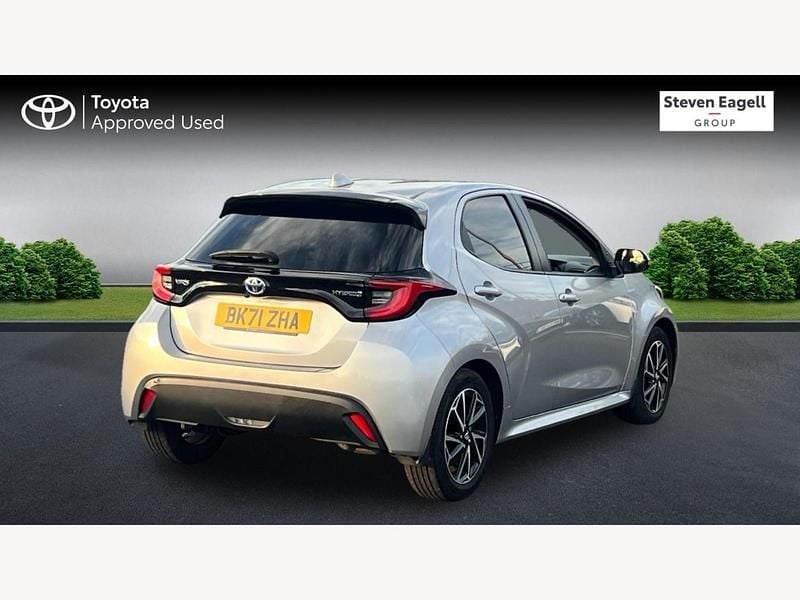 Used Toyota Yaris Hybrid Design 2021 Silver Hatchback
