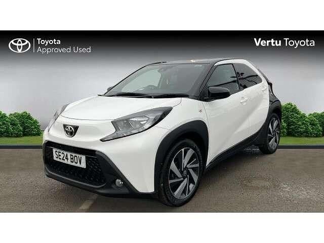 Used Toyota Aygo X 72 HP (52 kW) 2024 White SUV