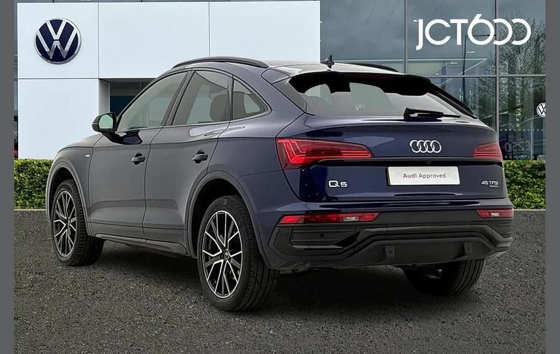 Used Audi Q5 Sportback Comfort 261 HP (191 kW) 2023 Blue SUV