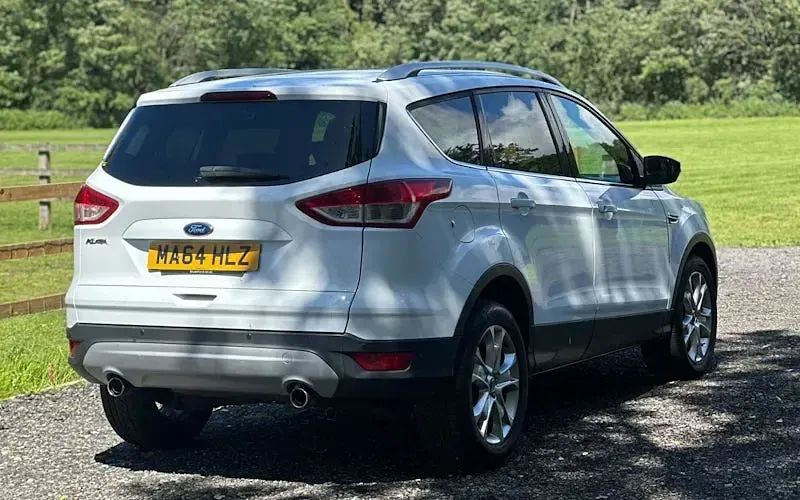 Used Ford Kuga Zetec 140 HP (102 kW) 2014 White SUV