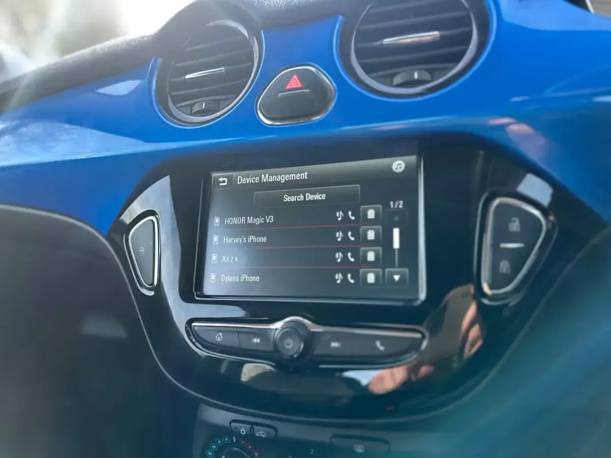 Second-hand Vauxhall Adam 70 CP (51 kW) 2018 Albastru Hatchback