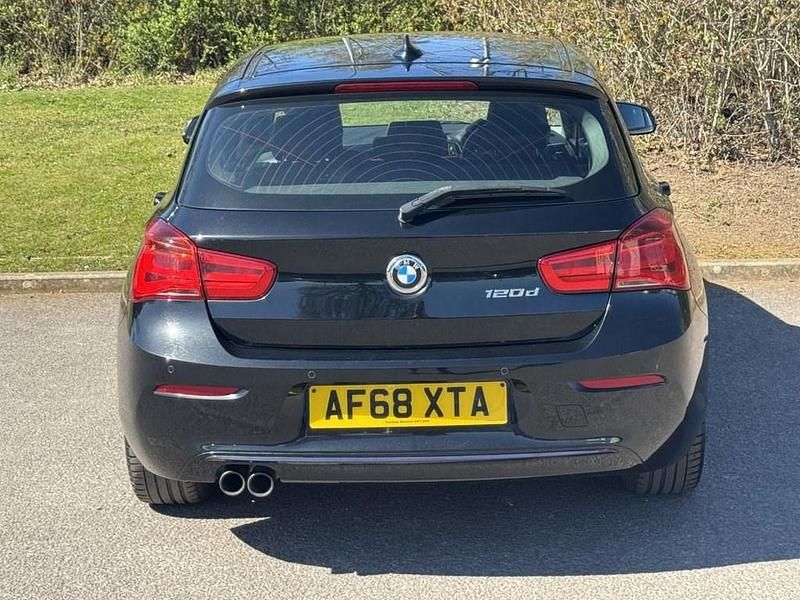 Used BMW 120 Sport Line 190 HP (139 kW) 2018 Black Hatchback