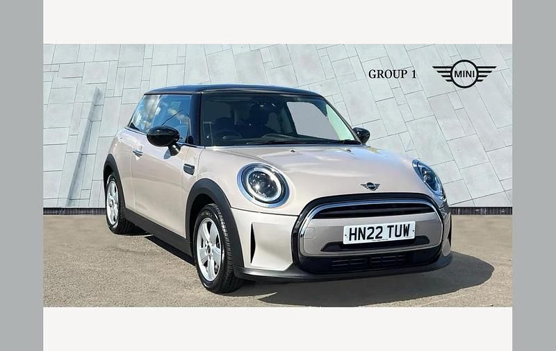 Begagnad Mini Cooper Classic 136 HK (100 kW) 2022 Grå Halvkombi