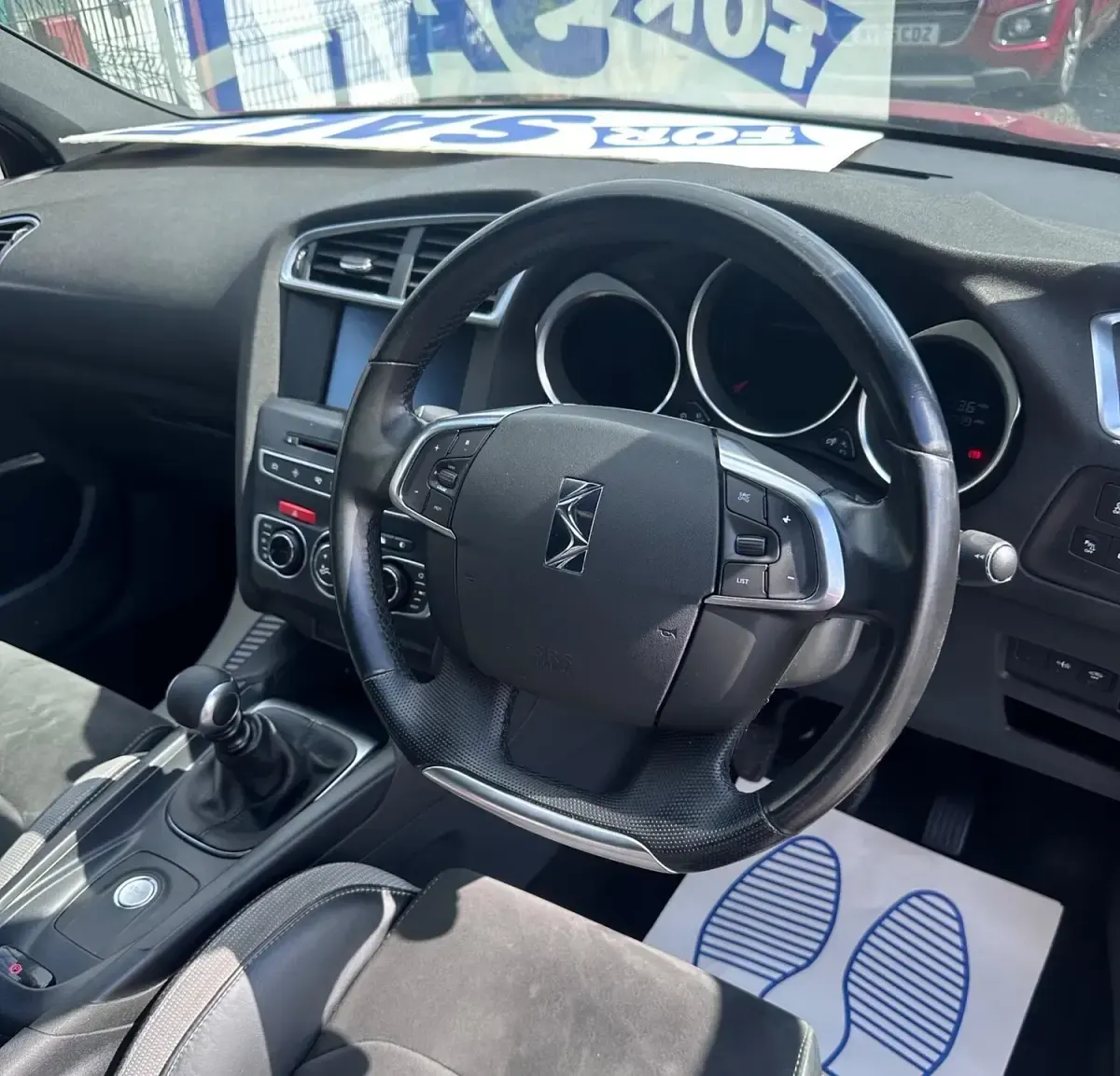 Used DS Automobiles DS4 Prestige 150 HP (110 kW) 2016 Red Hatchback