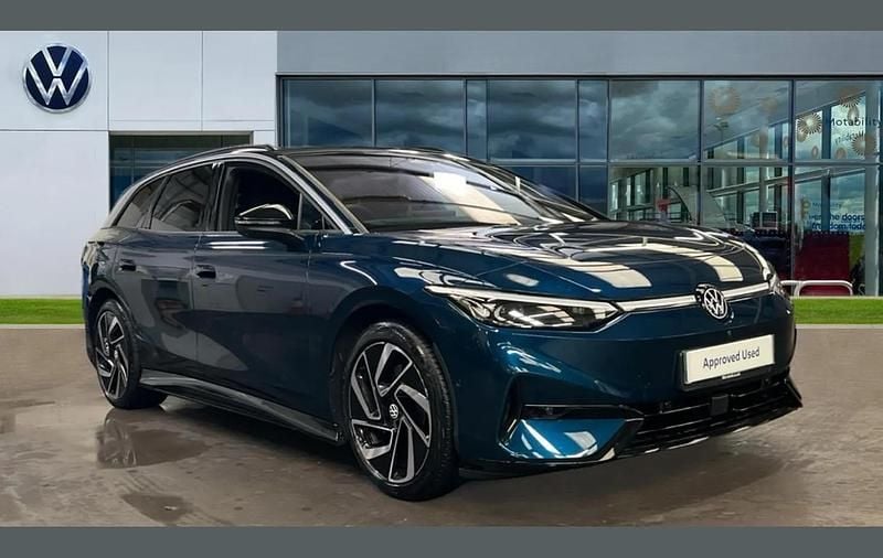 Blue Used 2025 VW ID.7 Pro Hatchback | £37,500 (Fair price) - Image 1/4