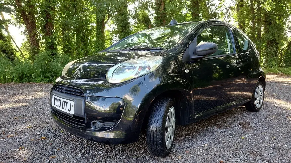 Used Citroën C1 68 HP (50 kW) 2010 Black Hatchback