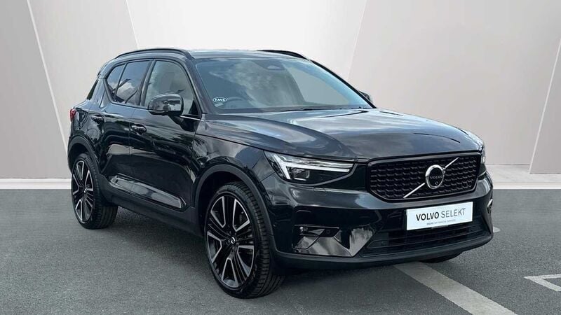 Used 2025 Volvo XC40 Ultra SUV | £37,750 (Expensive) - Image 1/3