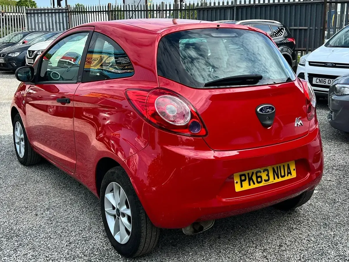 Used Ford Ka Studio 69 HP (50 kW) 2013 Red Hatchback