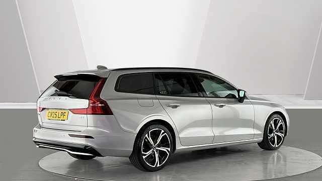 Used Volvo V60 Plus 194 HP (142 kW) 2025 Estate