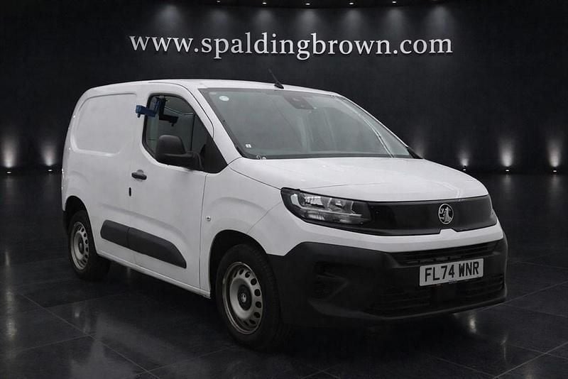White Used 2025 Vauxhall Combo Van | £15,490 (Fair price) - Image 1/3