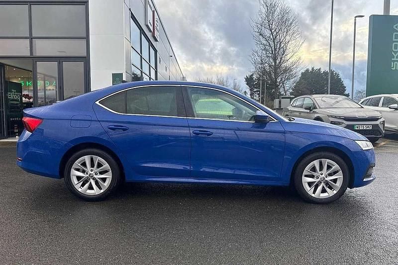 Used Skoda Octavia SE L 150 HP (110 kW) 2023 Energy blue Hatchback