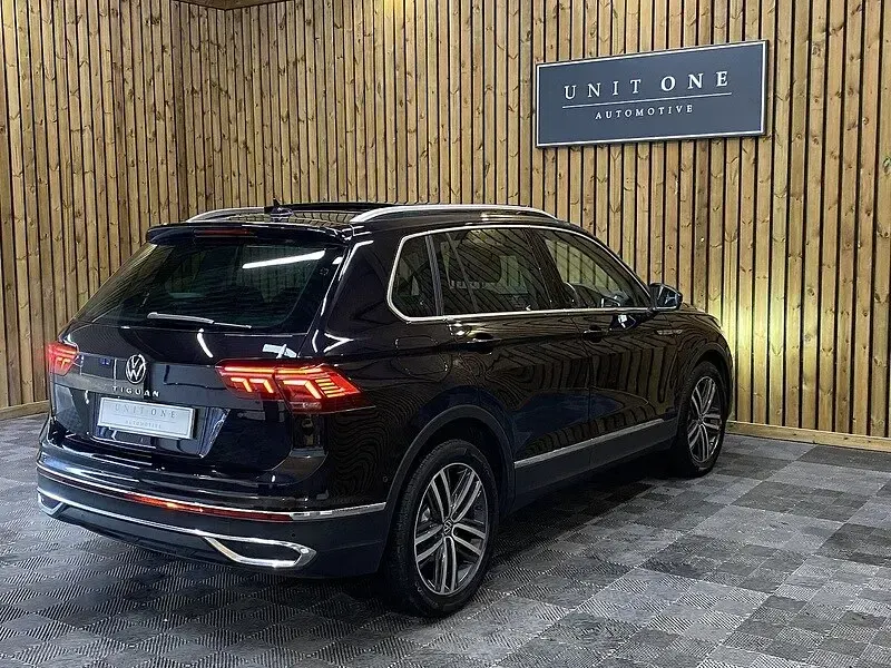 Used VW Tiguan Elegance 150 HP (110 kW) 2022 Black SUV