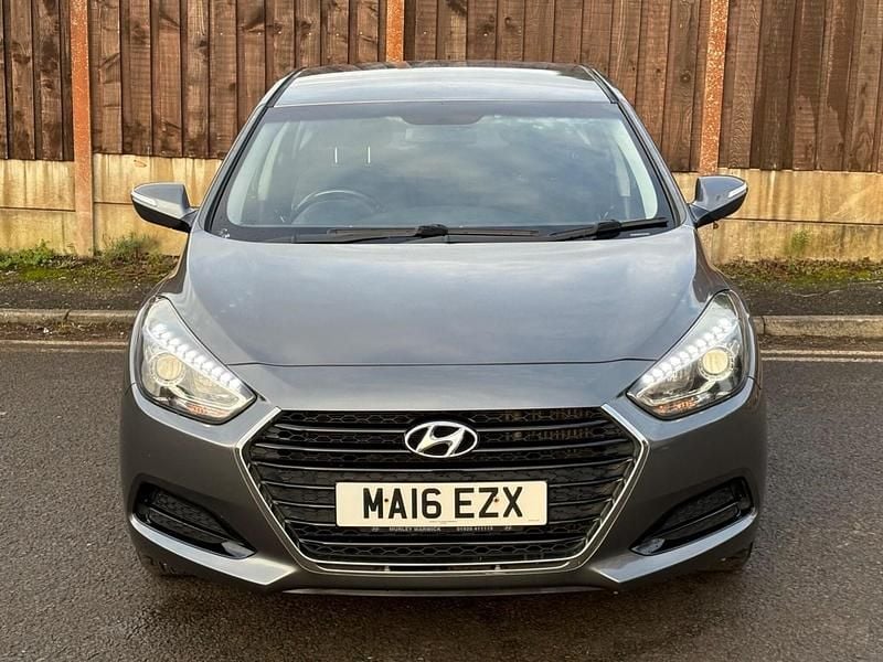 Used Hyundai i40 115 HP (84 kW) 2016 Silver Sedan