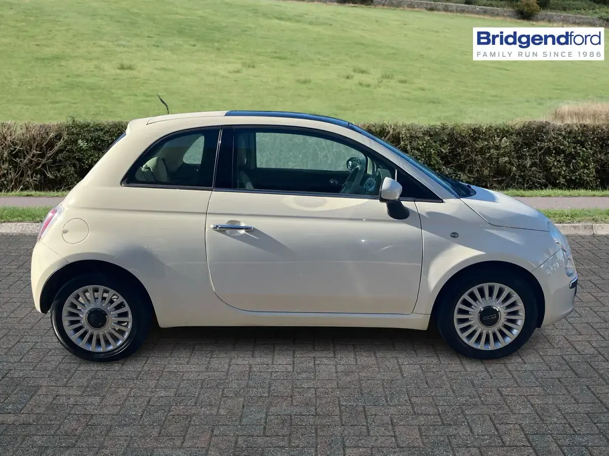 Used Fiat 500 Lounge 69 HP (50 kW) 2012 White Hatchback