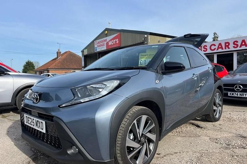 New Toyota Aygo X 72 HP (52 kW) 2025 Grey SUV