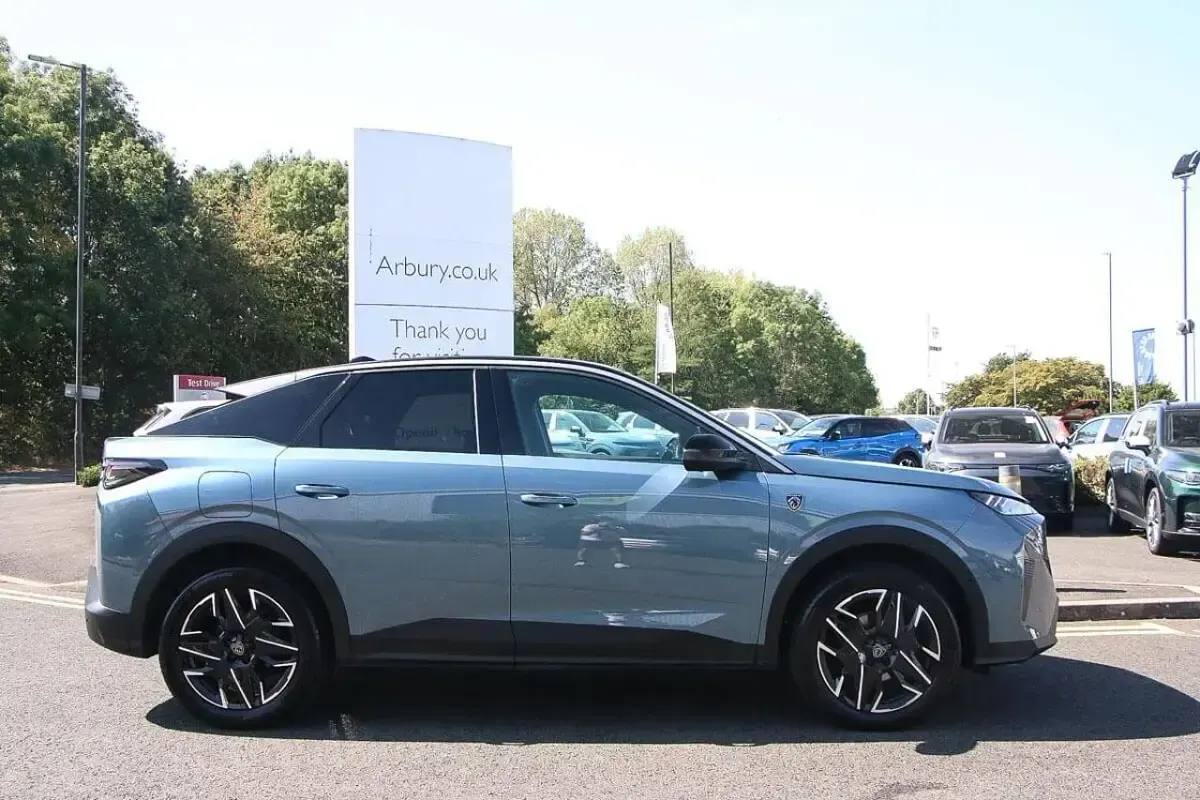 Used Peugeot 3008 GT 143 HP (105 kW) 2025 Blue SUV