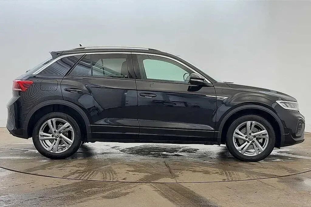 Used VW T-Roc R-line 150 HP (110 kW) 2025 Black SUV