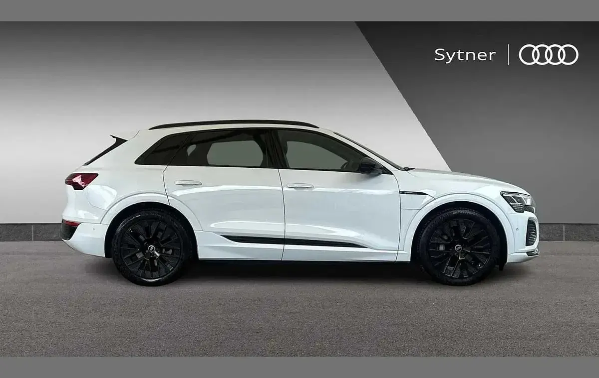 Used Audi Q8 e-tron Black Edition 300 kW (408 HP) 2023 White SUV