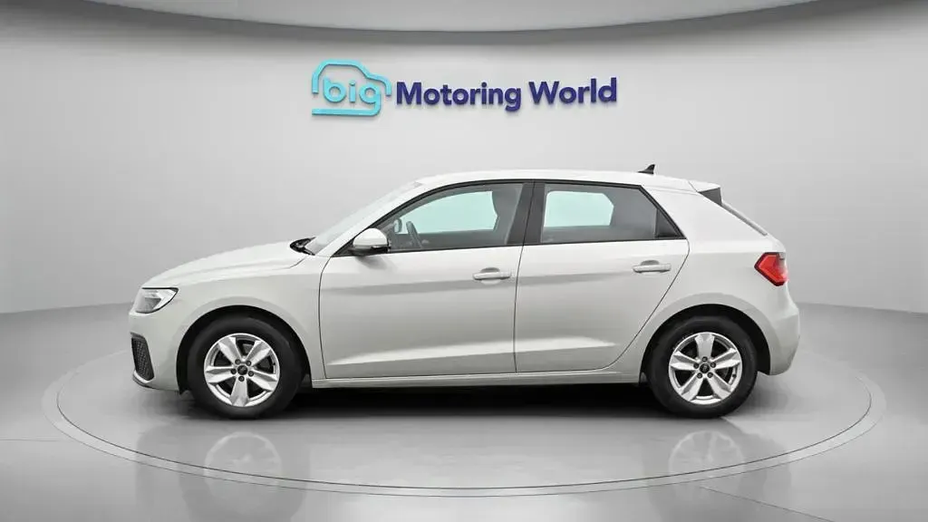 Used Audi A1 Sportback 110 HP (80 kW) 2023 Silver Hatchback