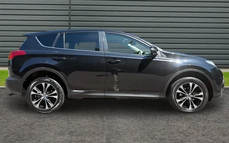 Used Toyota RAV4 124 HP (91 kW) 2015 Black SUV