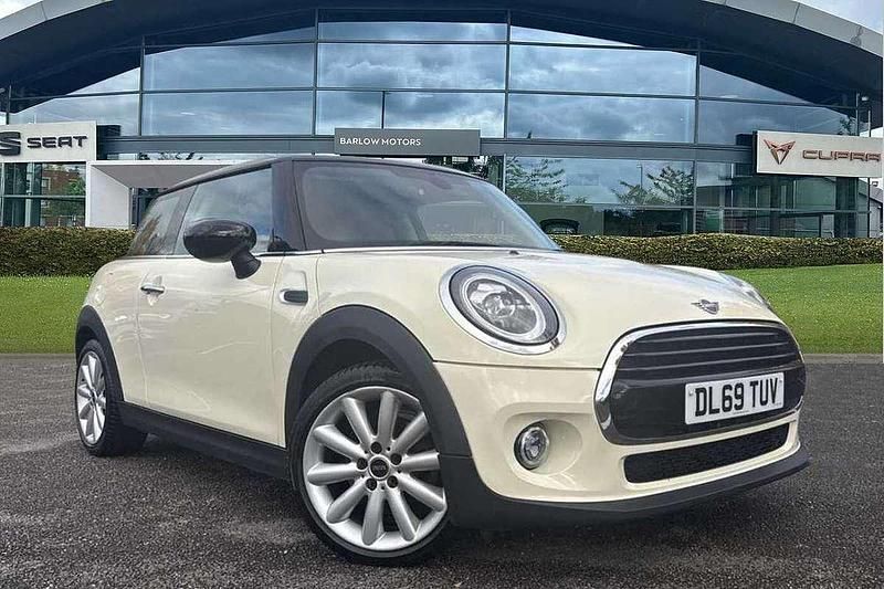 White Used 2020 Mini Cooper Classic Hatchback | £12,000 (Fair price) - Image 1/4
