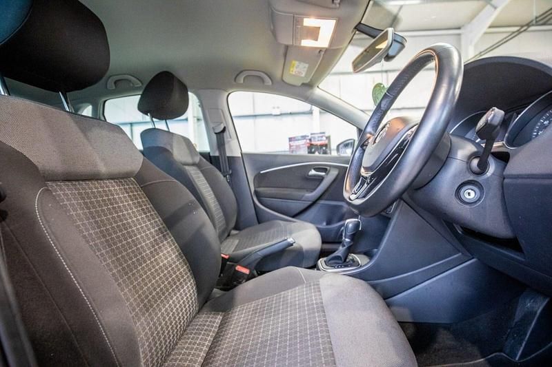 Used VW Polo Edition 90 HP (66 kW) 2017 White Hatchback