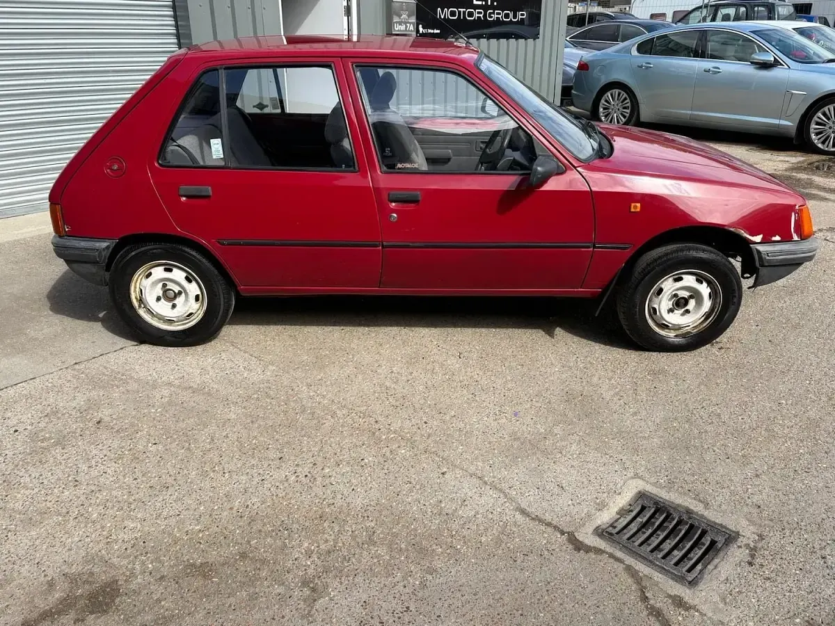 Used Peugeot 205 1990 Red Hatchback