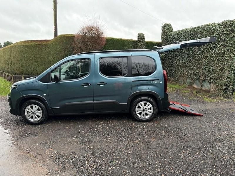 New Peugeot Rifter Allure 2025 Blue MPV